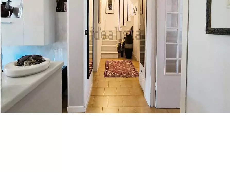 Immagine 4 di Villetta a schiera in vendita  a Carrara