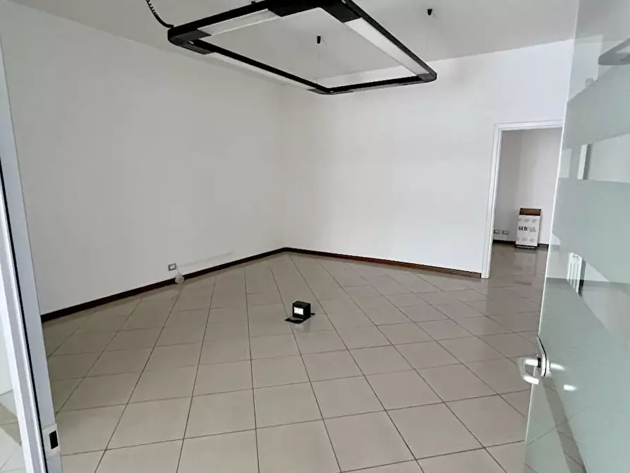 Immagine 4 di Ufficio in affitto  a Pisa