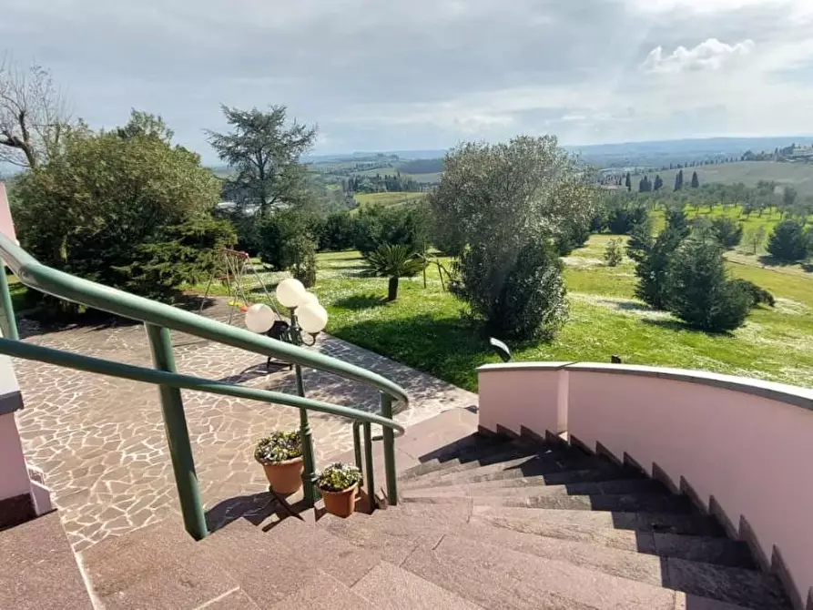 Immagine 4 di Villa in vendita  a Cerreto Guidi
