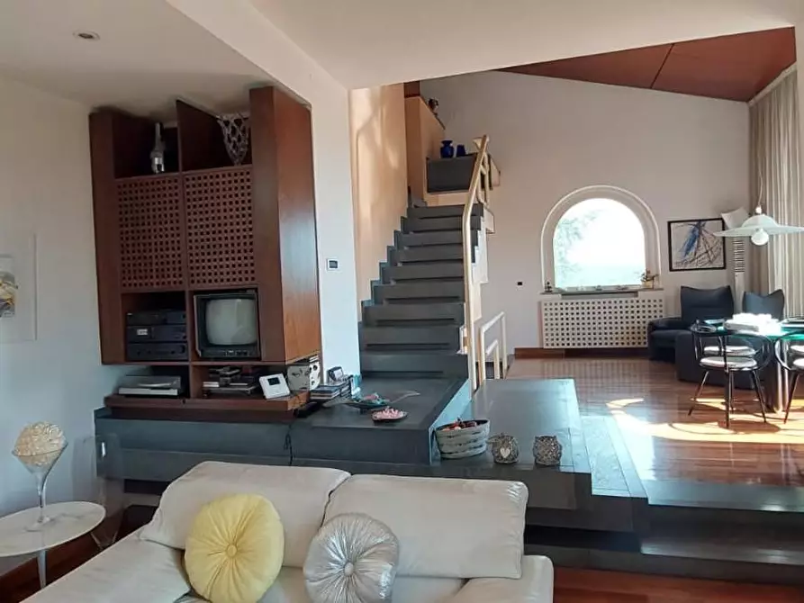 Immagine 15 di Villa in vendita  a Cerreto Guidi