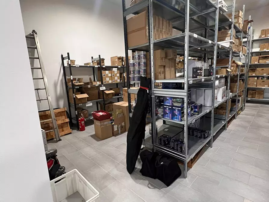 Immagine 6 di Attività artigianale in vendita  a Vicopisano