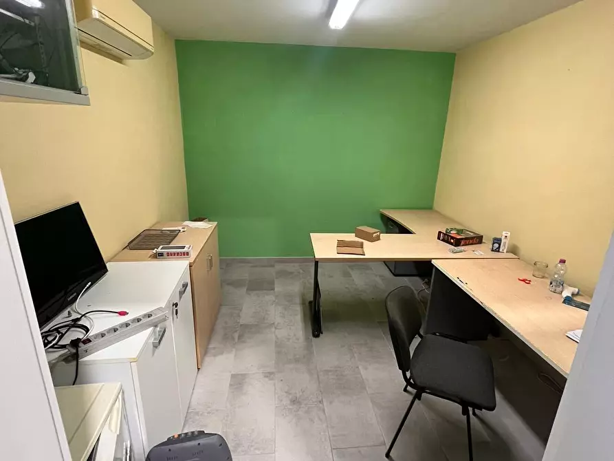 Immagine 2 di Attività artigianale in vendita  a Vicopisano