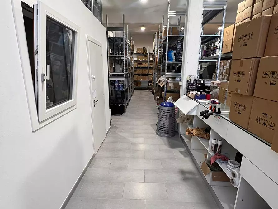 Immagine 5 di Attività artigianale in vendita  a Vicopisano