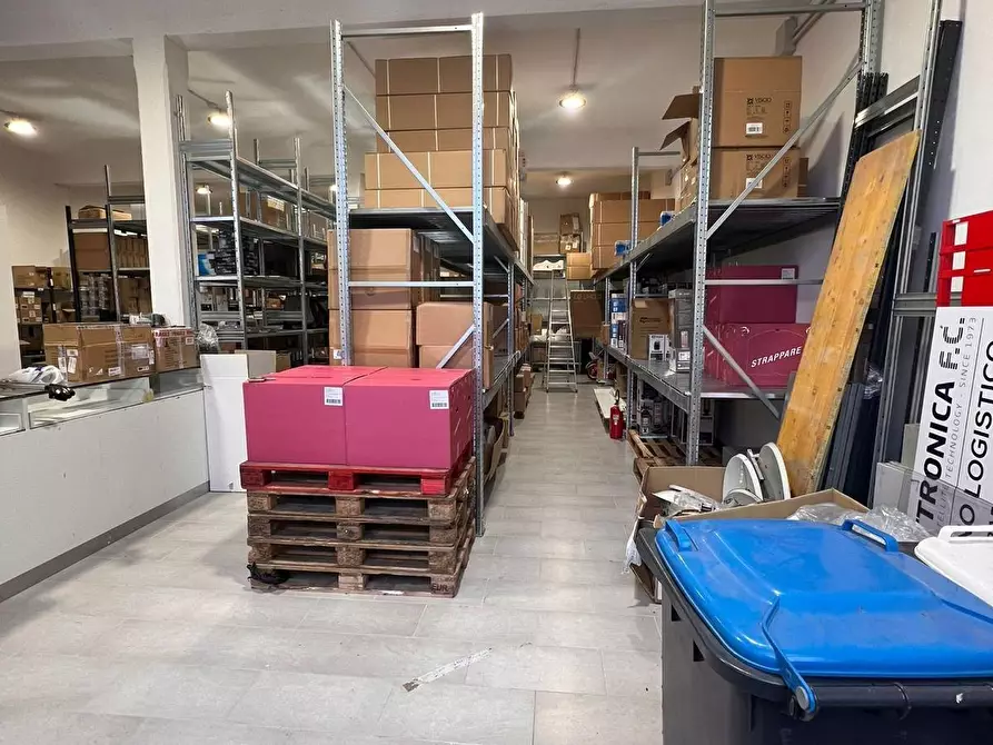 Immagine 9 di Attività artigianale in vendita  a Vicopisano