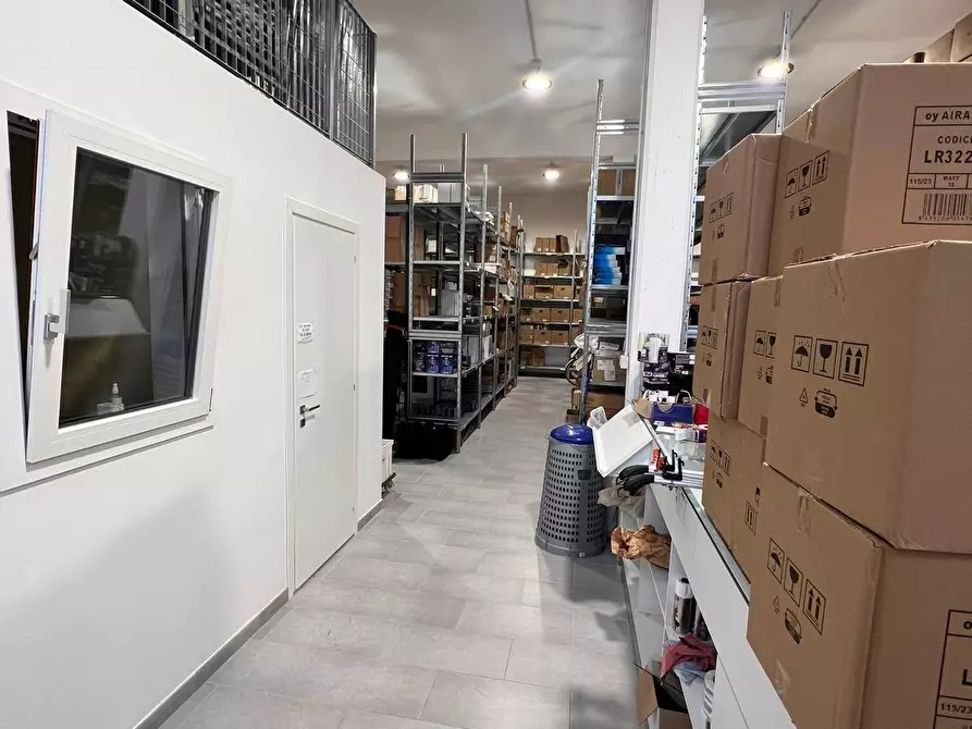 Immagine 4 di Attività artigianale in vendita  a Vicopisano