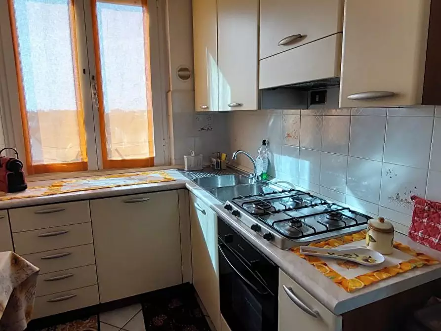 Immagine 9 di Appartamento in vendita  a Viareggio