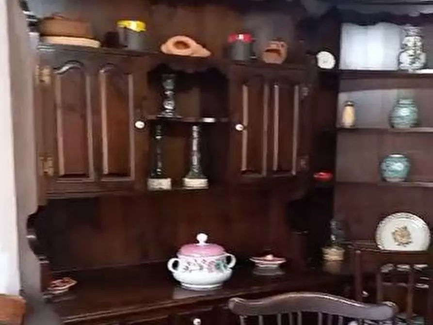 Immagine 12 di Porzione di casa in vendita  a Massa