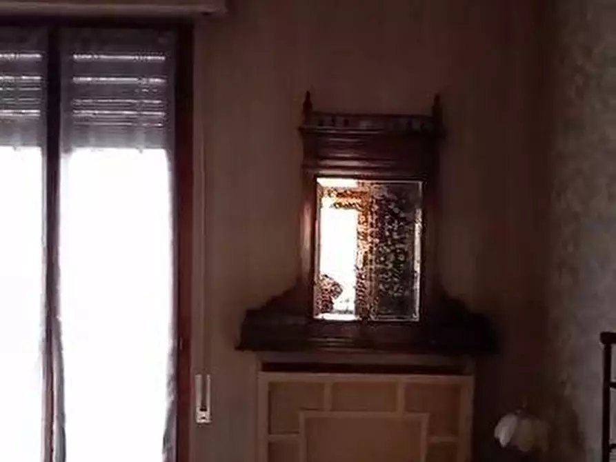 Immagine 33 di Porzione di casa in vendita  a Massa