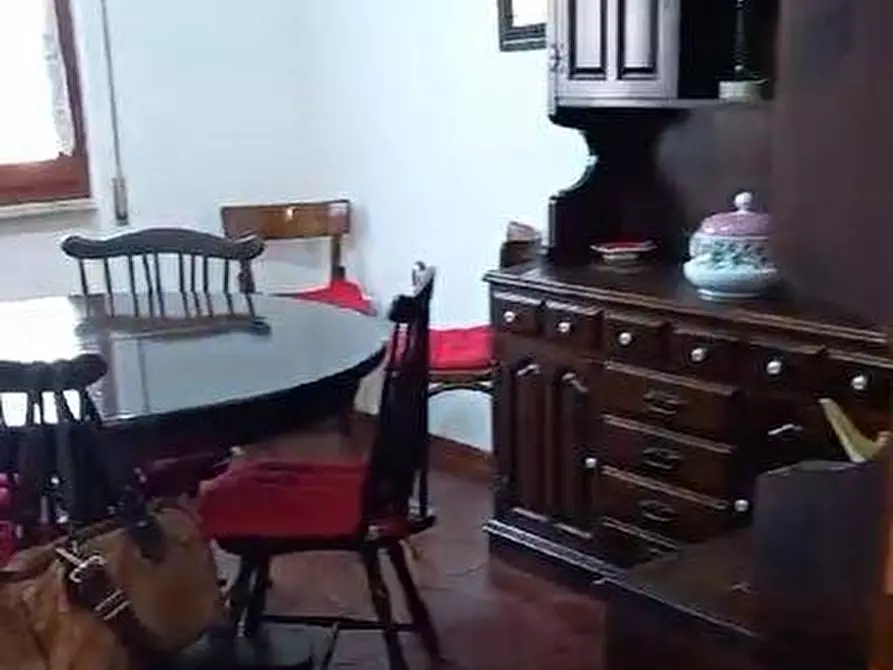 Immagine 9 di Porzione di casa in vendita  a Massa