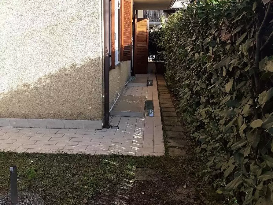 Immagine 5 di Appartamento in vendita  a Massa