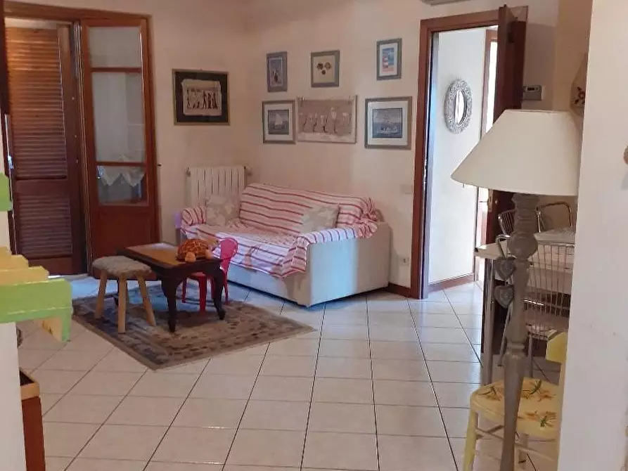 Immagine 21 di Appartamento in vendita  a Massa