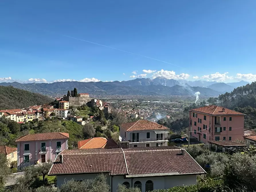 Immagine 3 di Casa semindipendente in vendita  a Ameglia