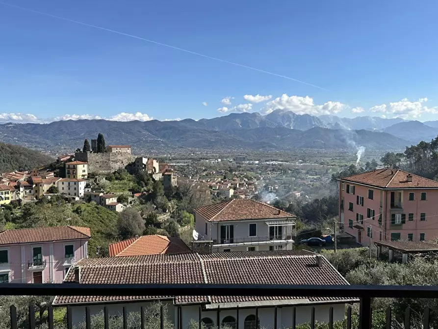 Immagine 14 di Casa semindipendente in vendita  a Ameglia