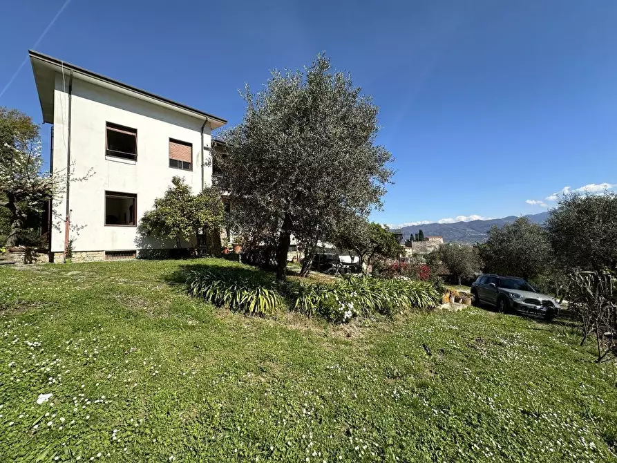 Immagine 12 di Casa semindipendente in vendita  a Ameglia