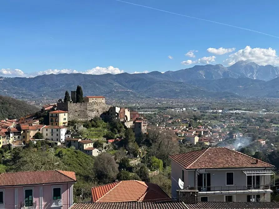 Immagine 2 di Casa semindipendente in vendita  a Ameglia