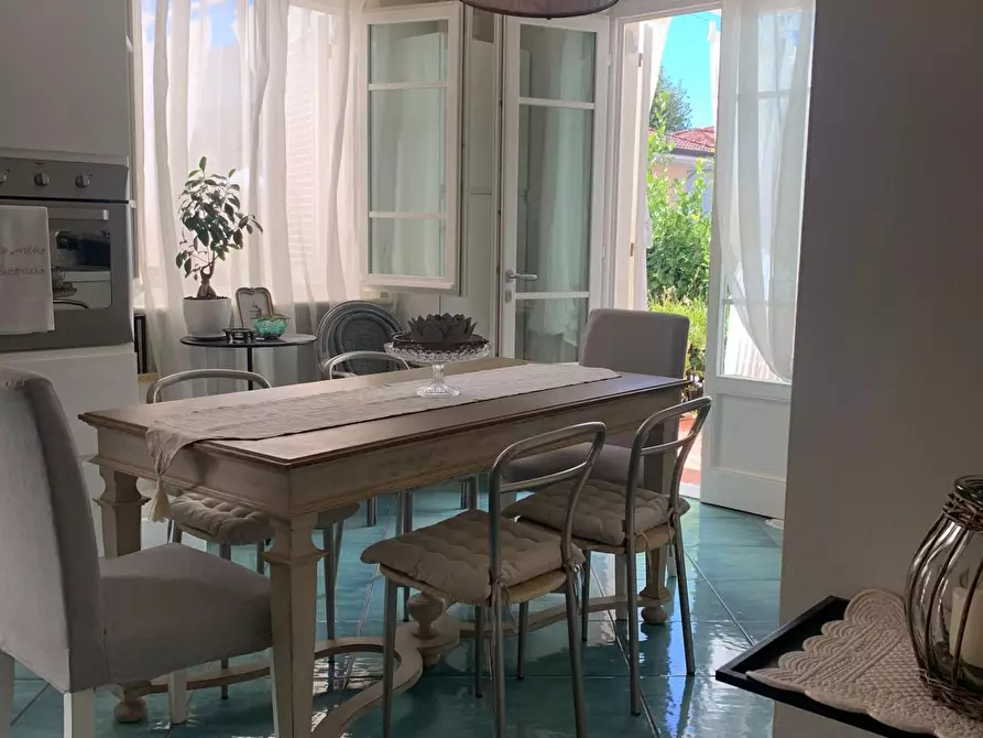 Immagine 25 di Casa trifamiliare in vendita  a Pietrasanta