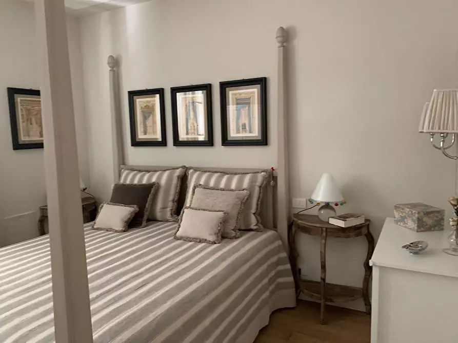 Immagine 27 di Casa trifamiliare in vendita  a Pietrasanta