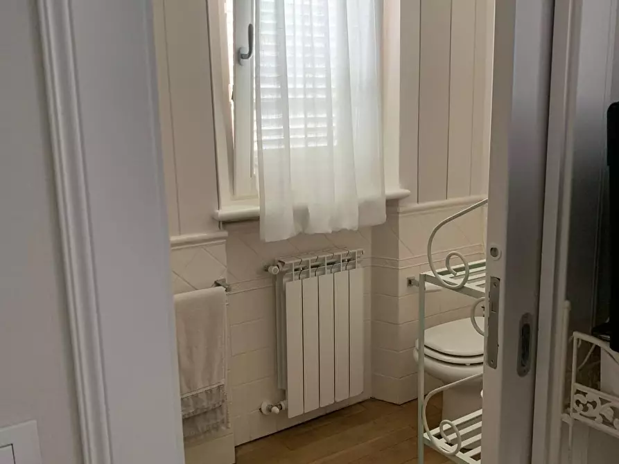 Immagine 17 di Casa trifamiliare in vendita  a Pietrasanta