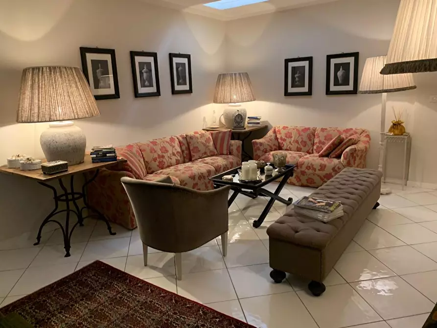 Immagine 3 di Casa trifamiliare in vendita  a Pietrasanta