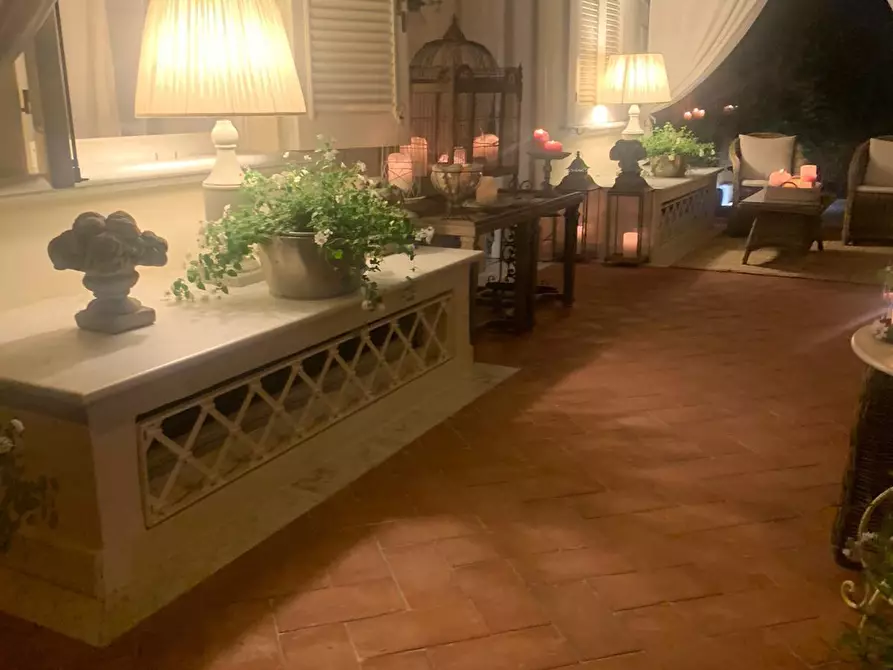 Immagine 21 di Casa trifamiliare in vendita  a Pietrasanta