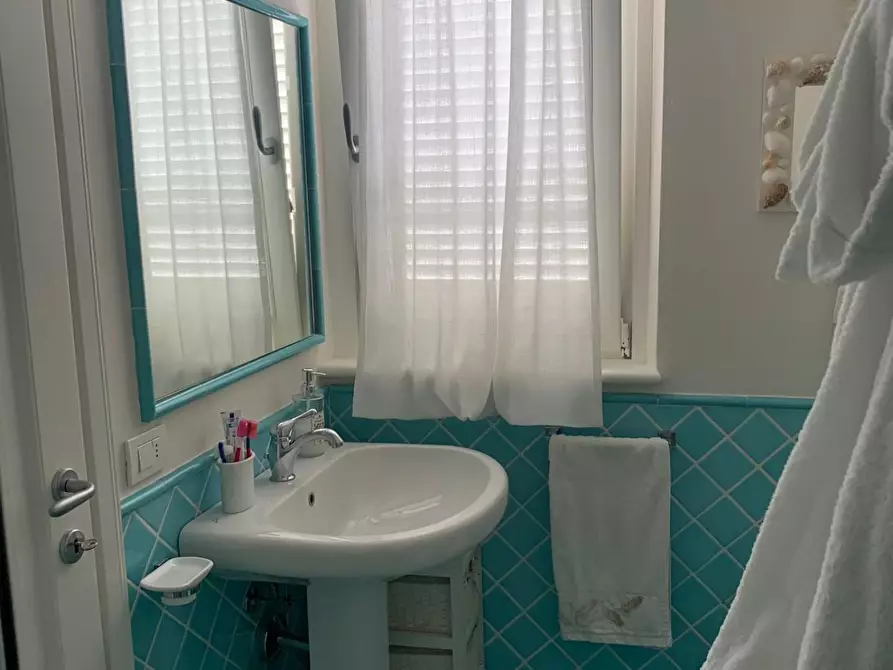 Immagine 13 di Casa trifamiliare in vendita  a Pietrasanta