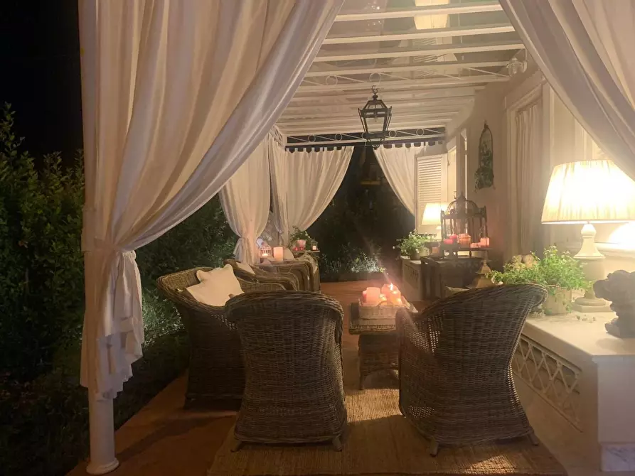 Immagine 38 di Casa trifamiliare in vendita  a Pietrasanta