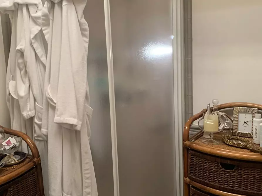 Immagine 5 di Casa trifamiliare in vendita  a Pietrasanta