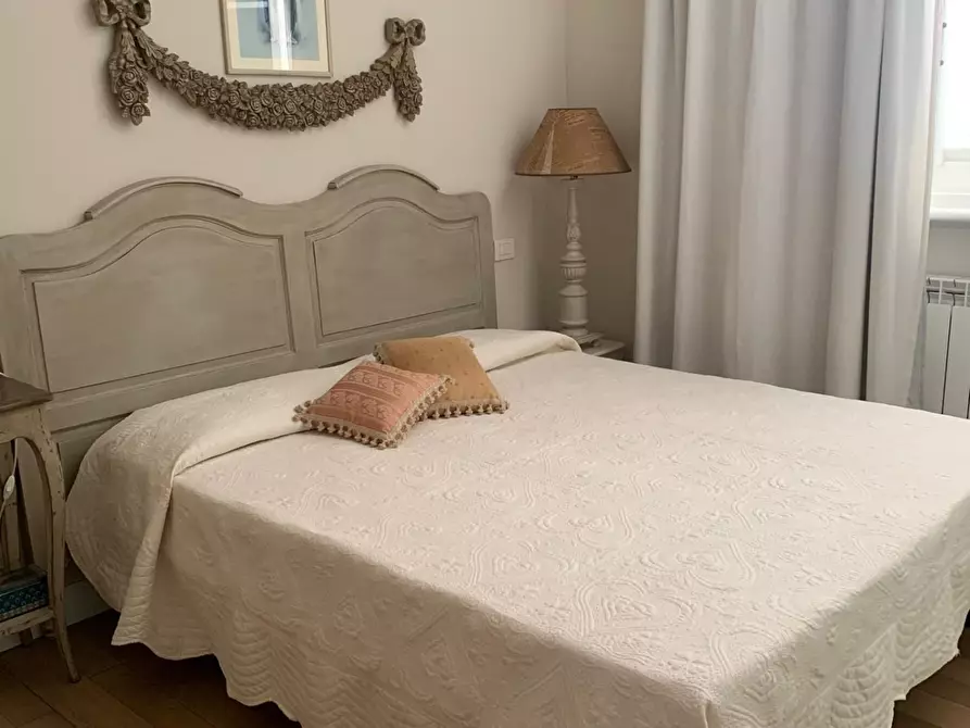 Immagine 9 di Casa trifamiliare in vendita  a Pietrasanta
