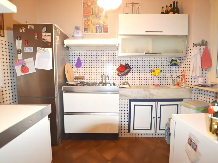 Immagine 7 di Appartamento in vendita  a Lucca