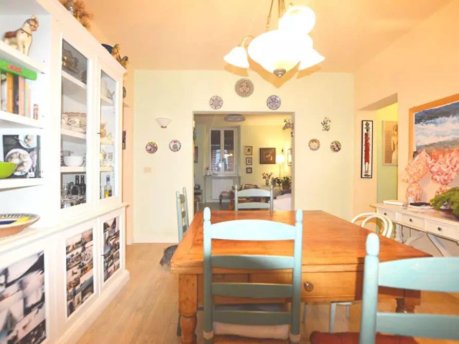 Immagine 6 di Appartamento in vendita  a Lucca