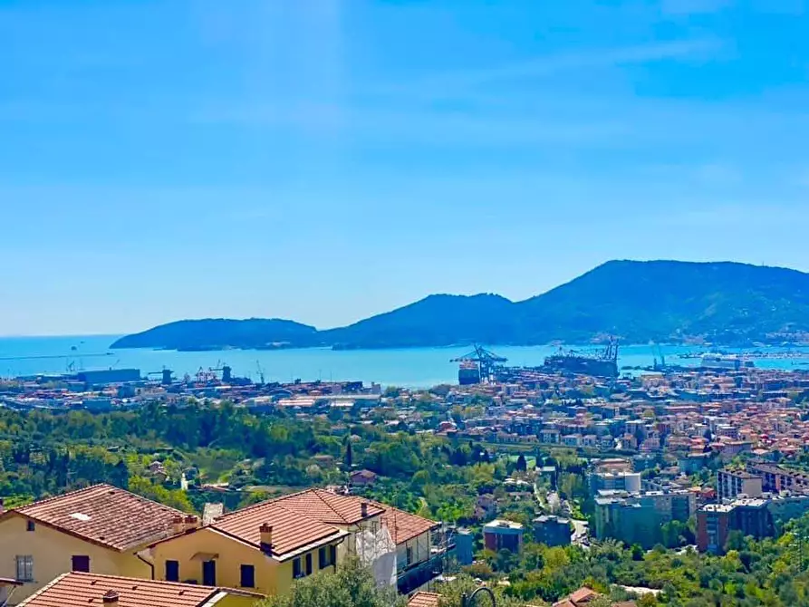 Immagine 9 di Appartamento in vendita  a La Spezia