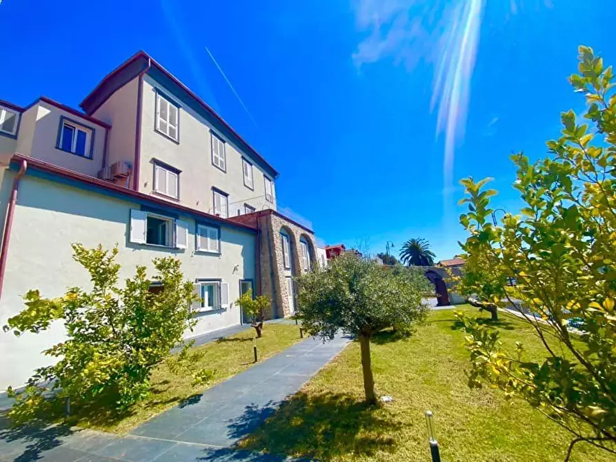 Immagine 3 di Appartamento in vendita  a La Spezia