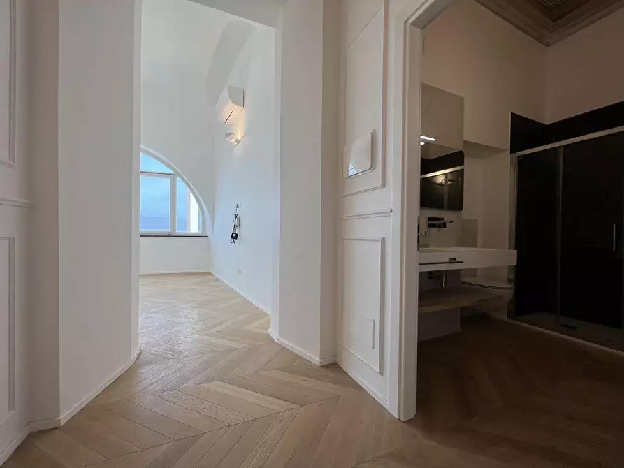 Immagine 27 di Appartamento in vendita  a La Spezia