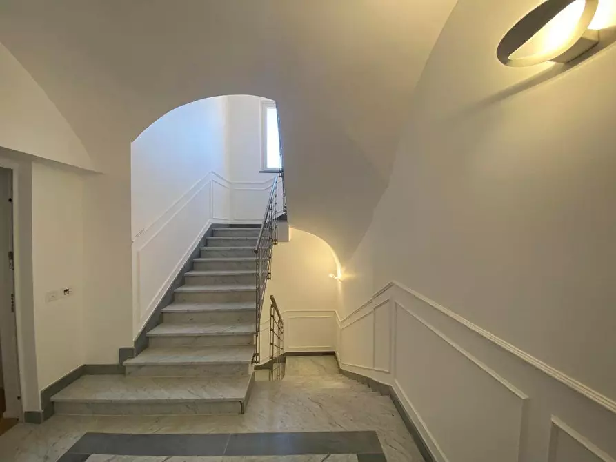 Immagine 11 di Appartamento in vendita  a La Spezia