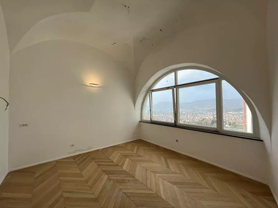 Immagine 14 di Appartamento in vendita  a La Spezia