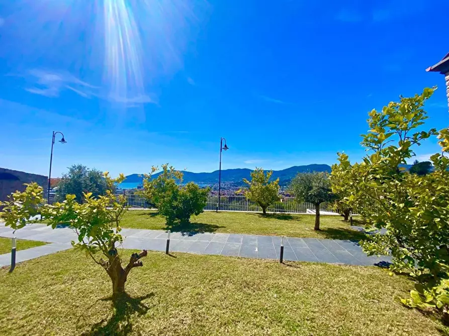 Immagine 7 di Appartamento in vendita  a La Spezia