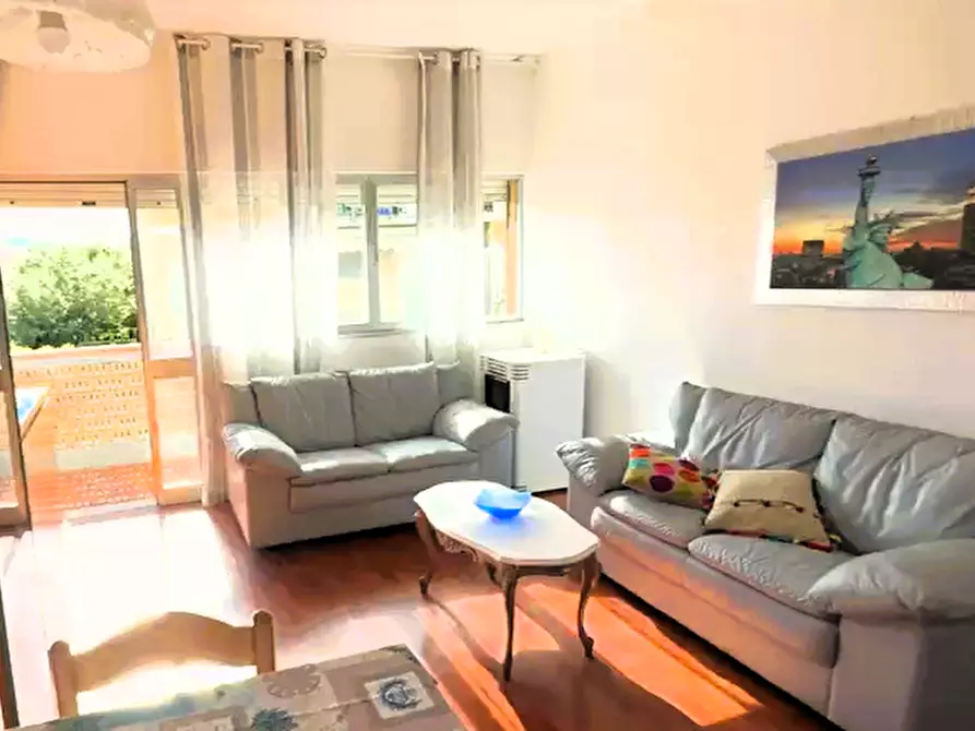 Immagine 3 di Appartamento in vendita  a Carrara