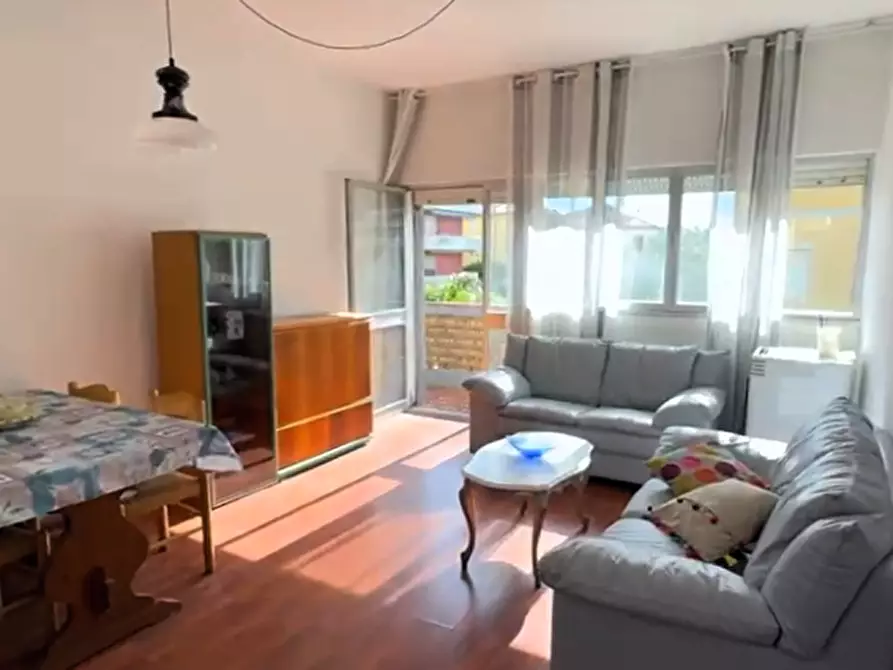 Immagine 2 di Appartamento in vendita  a Carrara