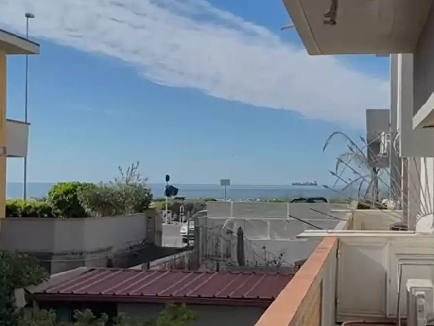 Immagine 16 di Appartamento in vendita  a Carrara