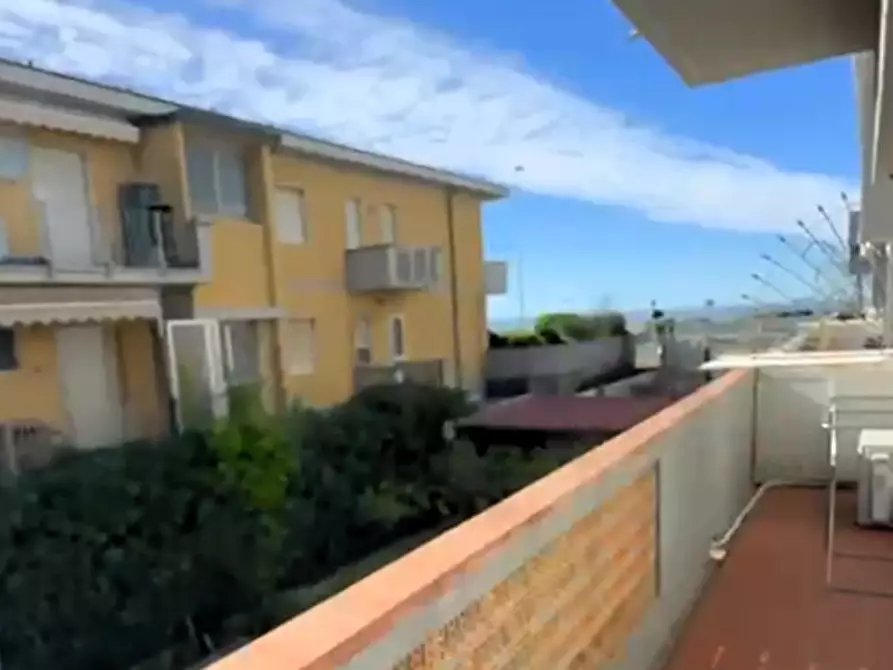 Immagine 10 di Appartamento in vendita  a Carrara