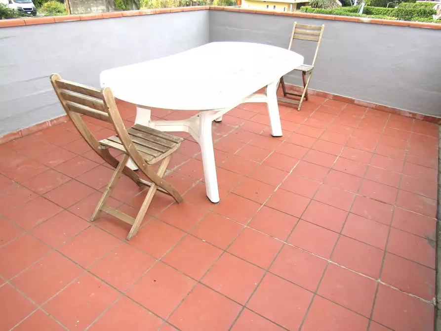 Immagine 23 di Appartamento in vendita  a Carrara