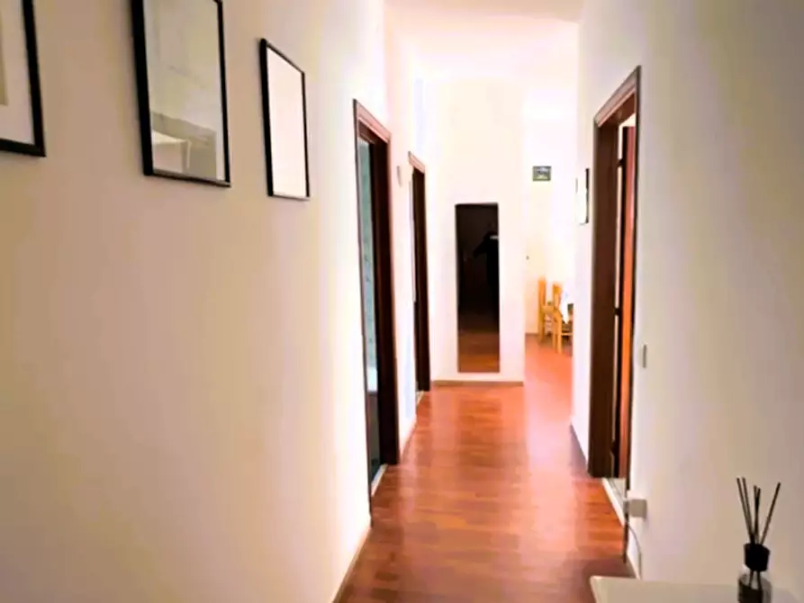 Immagine 21 di Appartamento in vendita  a Carrara