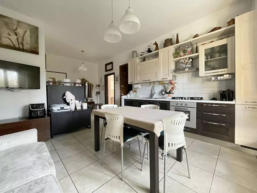 Immagine 3 di Appartamento in vendita  a Siena