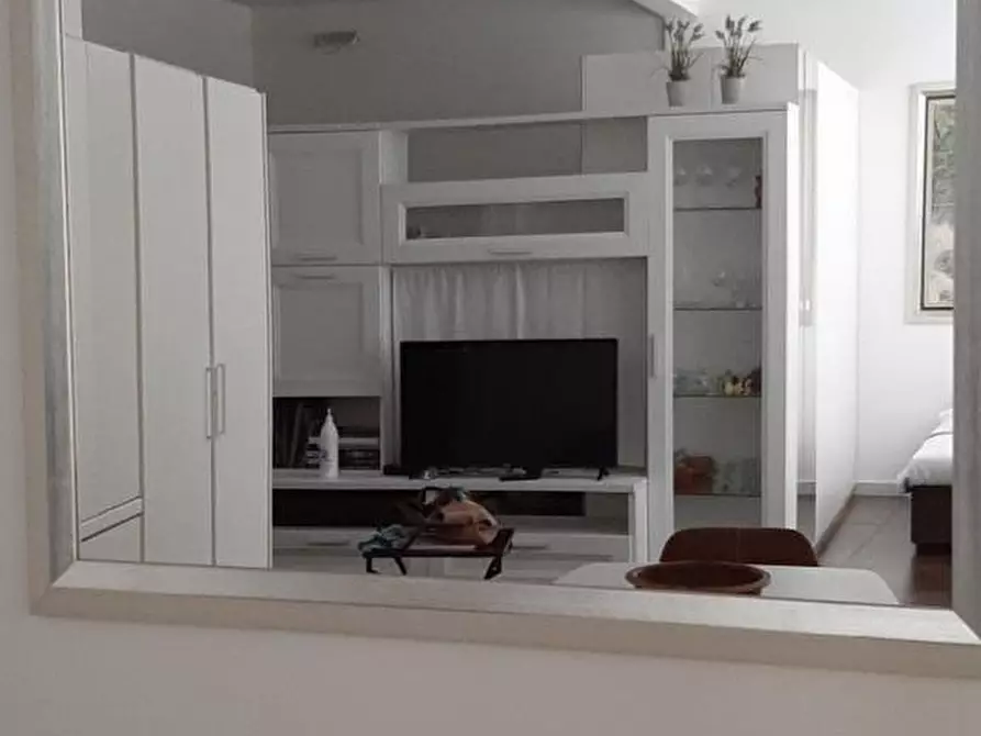 Immagine 6 di Appartamento in affitto  a Pietrasanta