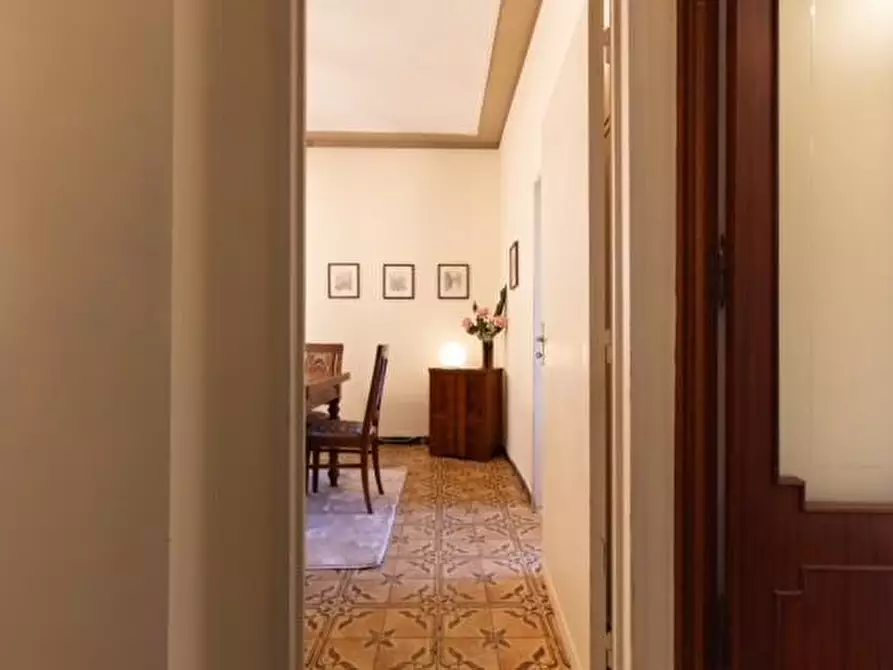 Immagine 3 di Appartamento in vendita  a Siena