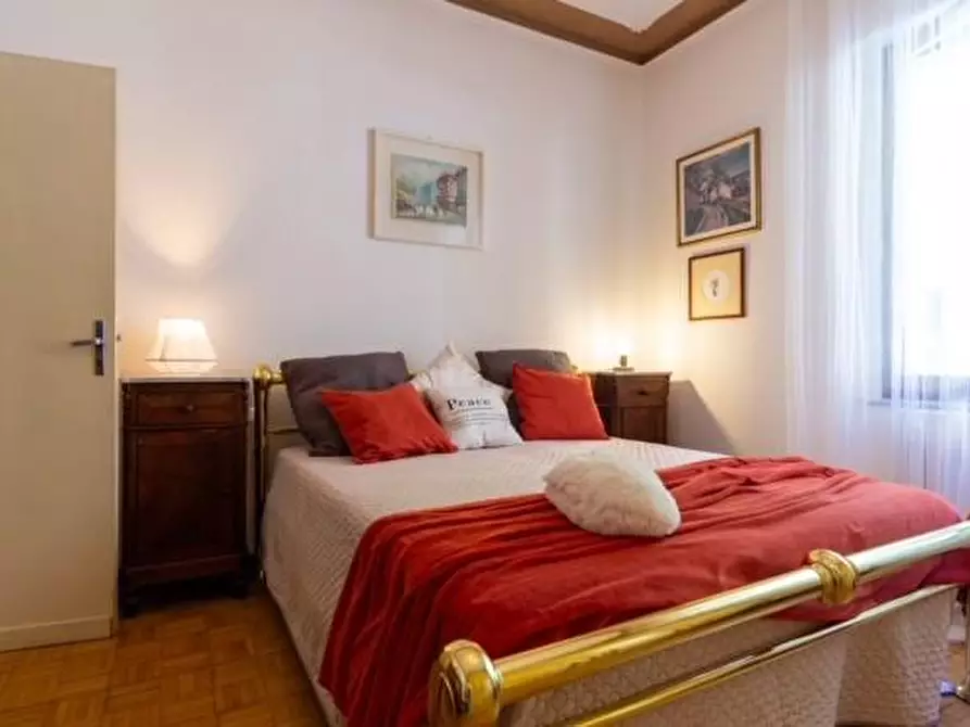 Immagine 15 di Appartamento in vendita  a Siena