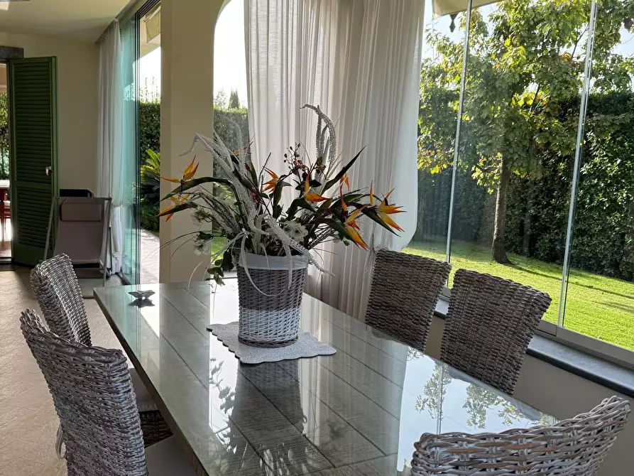 Immagine 7 di Villa in affitto  a Forte Dei Marmi