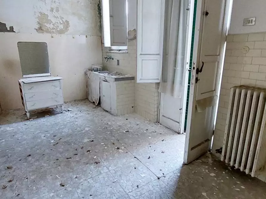 Immagine 28 di Villa in vendita  a Viareggio