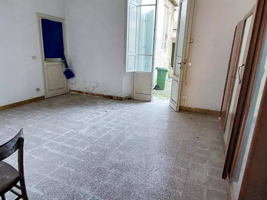 Immagine 13 di Villa in vendita  a Viareggio