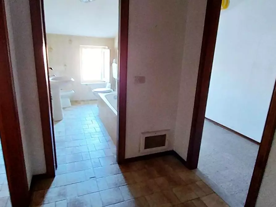 Immagine 55 di Villa in vendita  a Viareggio